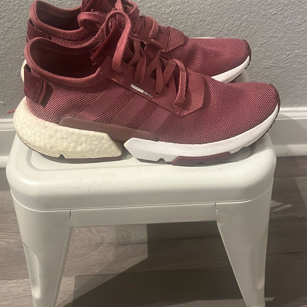 Adidas POD S.1 yezees Sneakers Modern Athletic Silhouette